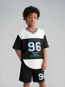 SHEIN Áo thun ngắn tay in số chắp vá Tween Boy có túi xéo và bộ quần short - Đen và trắng - Xem 1