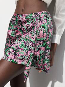 Maija Women's 70s Style Random Printed Casual Shorts - Multicolor - View 3