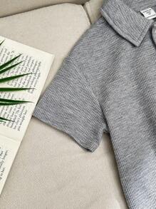 SHEIN 年輕男孩寬鬆休閒短袖polo衫和長褲套裝，帶翻領設計 - 灰色 - 查看 3