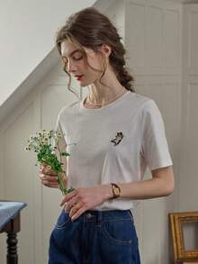 Simple Retro Women's Casual T-Shirt With Cat Embroidery Design, Round Neck - White - View 8