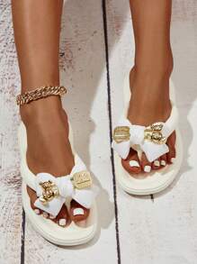 Summer New Cartoon Bear Flat Women Slippers, Lightweight Versatile Outdoor Casual Flip Flops - White - View 3