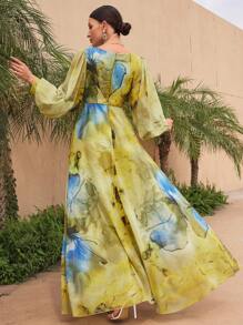 随意剪裁花卉水彩印花灯笼袖V领腰部褶饰拼布彩色装饰纽扣雪纺连衣裙，高级优雅，端庄大方