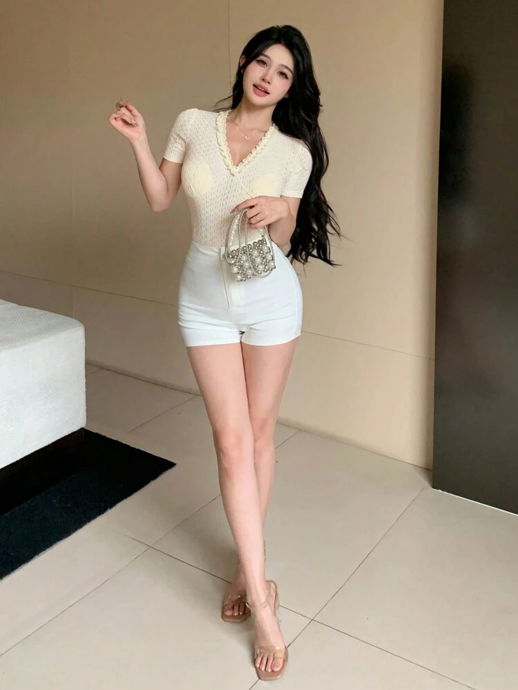 Lace Trimmed V-Neck Texture Tight Fit Short Sleeve Women's T-Shirt