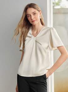 MOTF PREMIUM ÁO CỔ CHỮ V XOAY TAY TRƯỚC - Màu be - Xem 7