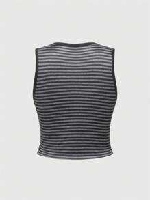 ROMWE Grunge Punk Camiseta De Tirantes De Rayas Para Mujer Con Parche Bordado De Cruz Grunge Oscura - Negro - Ver 2