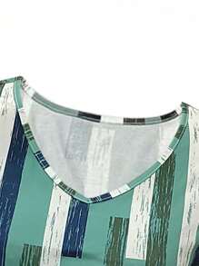 SHEIN LUNE Women Full-Print V-Neck Short-Sleeved T-Shirt For Summer - Green - View 3