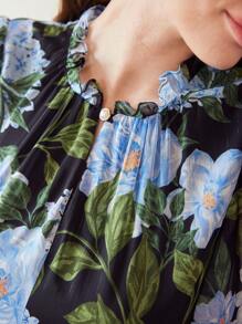 MOTF PREMIUM FLORAL PRINT FRILL MOCK NECK FLUTTER SLEEVE DRESS - Multicolor - View 3