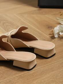 2025 Autumn Women's Comfortable Versatile Backless Slippers, New Chunky Heel Mules, Simple Casual Soft Leather Pointed Toe Slip On Shoes For Summer - Beige - View 4