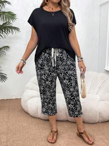 SHEIN VCAY Plus Size Boho Vacation Leisure Round Neck Tee And Floral Print Pants Two Pieces Set, For Summer,Holiday Outfits