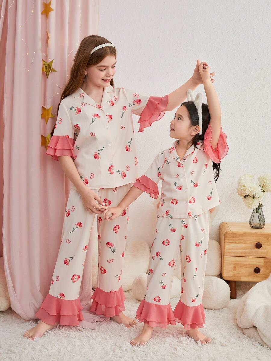 SHEIN Conjunto de pijama para niña joven con patrón floral fresco, con dobladillo con volantes y cuello y puño decorativos - Multicolor - Ver 1