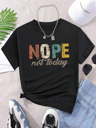 少女字母印花t恤