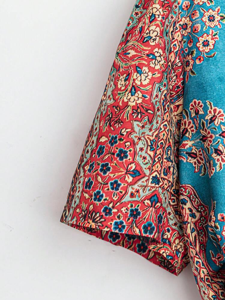 Plus Size Retro Printed V-Neck Casual Short Sleeve Shirt For Spring And Summer