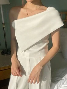 DAZY Camiseta de mujer de unicolor sexy con cuello grande y diseño de hombros oblicuos para el verano