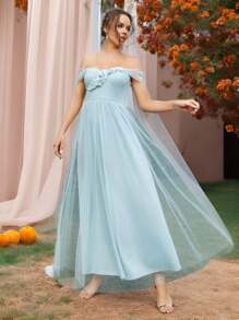 SHEIN Belle Elegante y romántico vestido de línea A con hombros descubiertos y de malla azul, con delicada y pequeña decoración de flores 3D en el pecho delantero, vestido de dama de honor - Azul - Ver 6