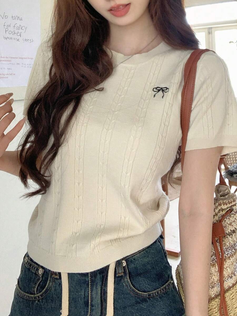 短袖圓領T卹，配有蝴蝶結刺繡 - 杏色 - 查看 1