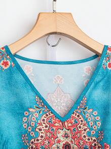 SHEIN LUNE Plus Size Retro Printed V-Neck Casual Short Sleeve Shirt For Spring And Summer - Blue - View 4