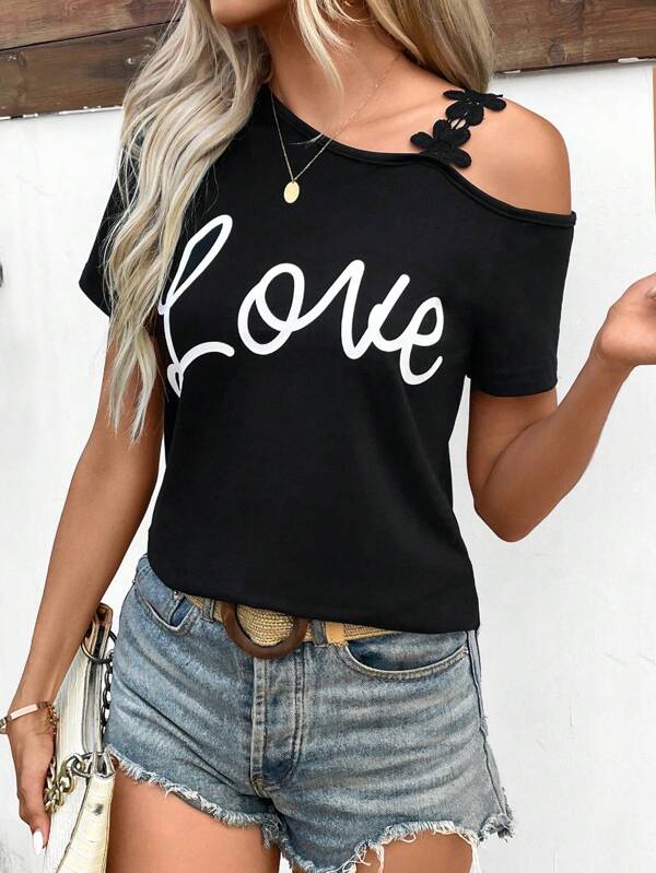 SHEIN LUNE Camiseta de manga corta de verano para mujer con estampado de letras y parche de encaje en los hombros, camisetas gráficas para mujer