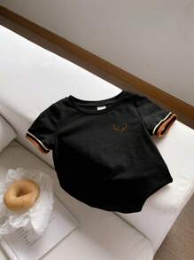 SHEIN Baby Boy Casual Cartoon Animal Pattern Soft Knitted Round Neck Short Sleeve Top - Black - View 1