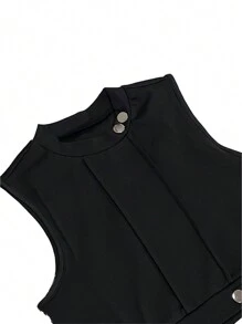 歐美女士時尚無袖圓領上衣配飾鈕扣短褲，性感通勤套裝