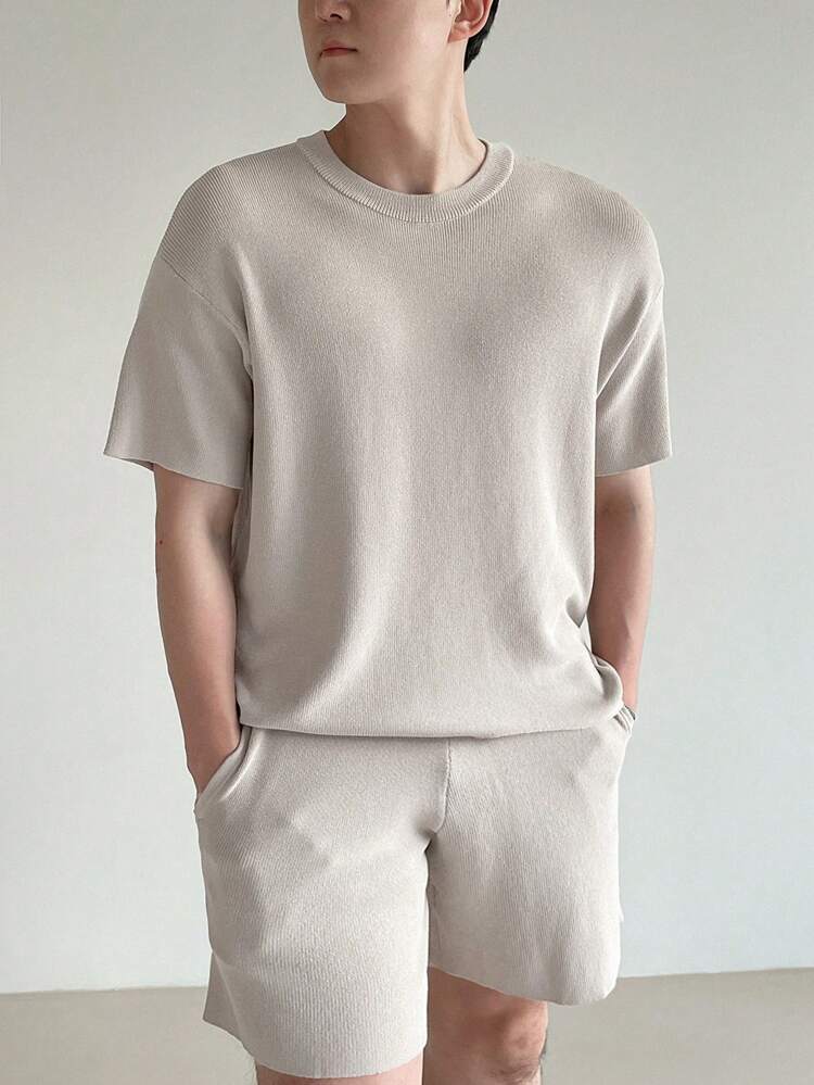 Men's Summer Solid Color Round Neck Short Sleeve Casual T-Shirt And Shorts Set