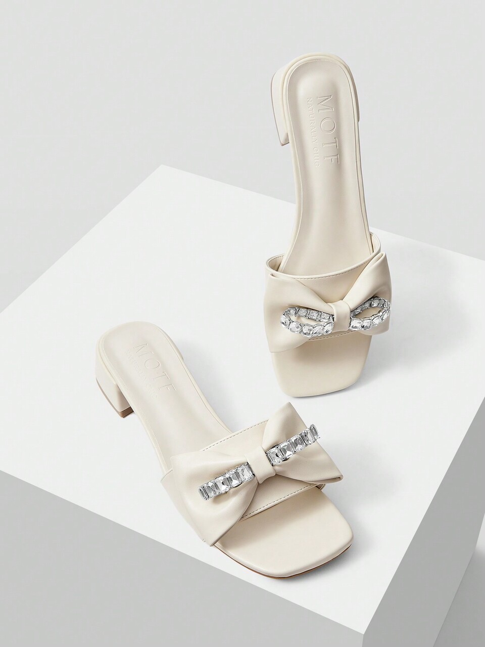 MOTF RHINESTONE BUTTERFLY DECORATED WOMEN'S LOW-HEELED SANDALS WITH OPEN TOE ELEGANT SCHOOL SUPPLIES BACK TO SCHOOL