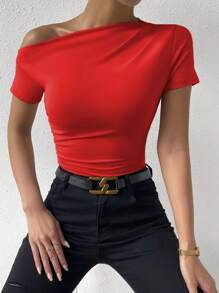 Elenzga 女士夏季纯色不对称领口短袖修身褶皱T恤，适合新年穿着 - 紅色 - 查看 3