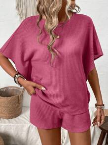 SHEIN LUNE Áo thun và quần short tay cánh dơi màu trơn thường ngày trong kỳ nghỉ 2 cái/bộ - Màu Hồng Tươi - Xem 3