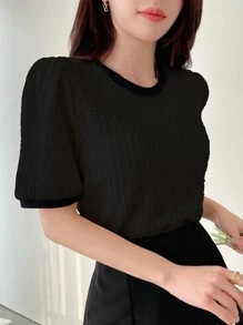 Dazy Designer Camiseta de mujer con bloques de color y textura, manga abullonada y cuello redondo