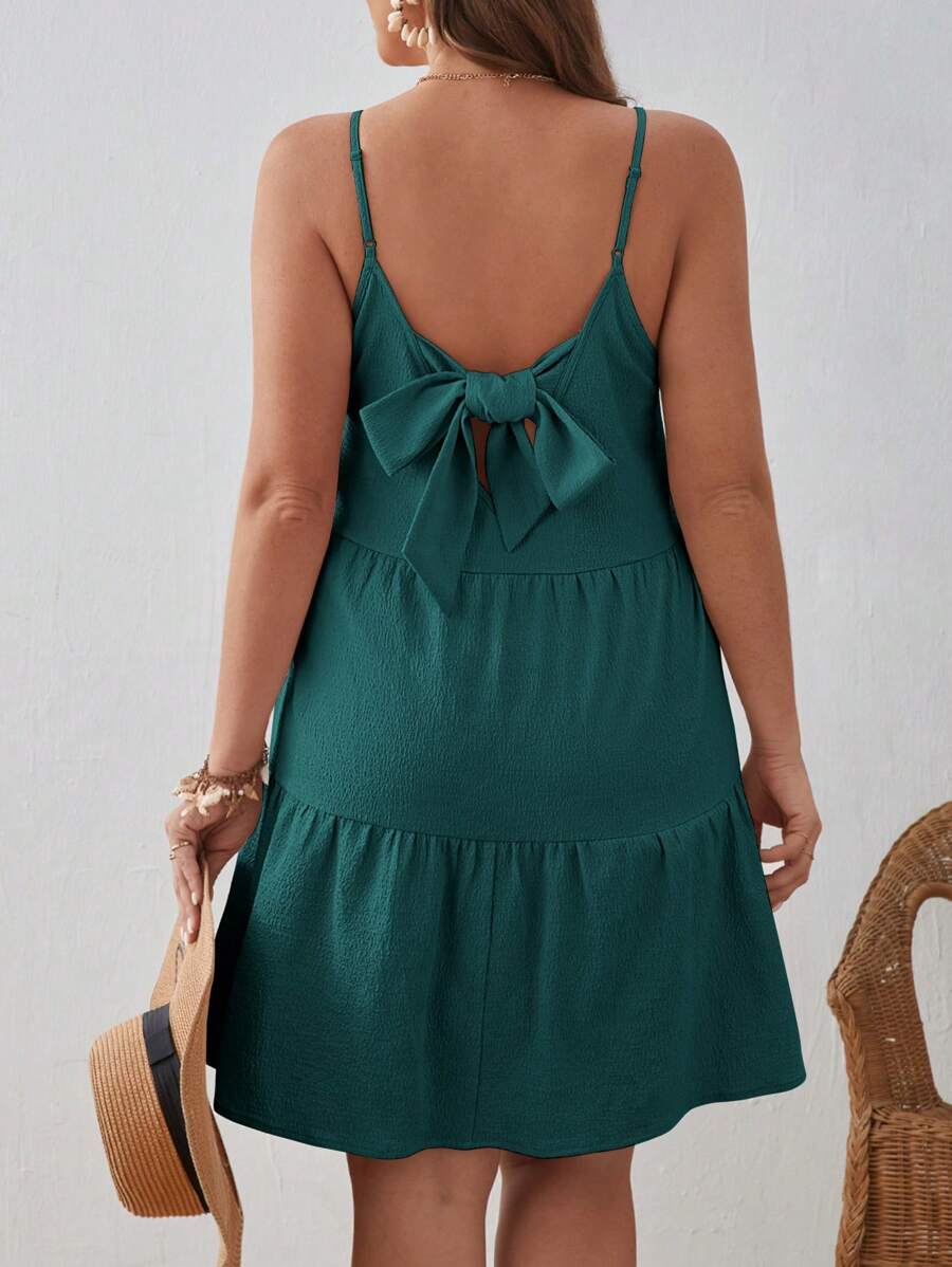 SHEIN VCAY 大码女式波西米亚风时尚蝴蝶装饰细肩带连衣裙，适合夏季 - 墨綠色 - 查看 1