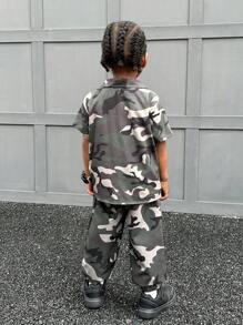 SHEIN Leap Crew 男童2入組假期和休閒舒適時尚簡約迷彩印花衣服和長褲,多用功能裝束 - 彩色 - 查看 2