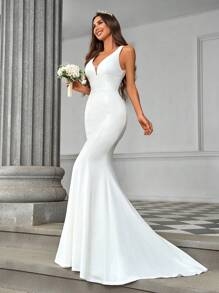 SHEIN Belle Elegant, Gorgeous, Romantic, Sexy, Bow Decorated Fish Tail Wedding Dress With Ultra-Long Train White Bridal Dress,Bride