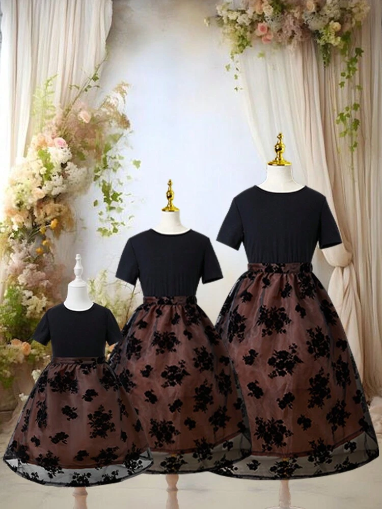 Young Girl Elegant Short Sleeve Dress With Round Neckline And Mesh Contrast, Summer