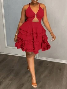 Slaydiva Elegant Black Spaghetti Strap Ruffle Hem Sexy Vacation Dress