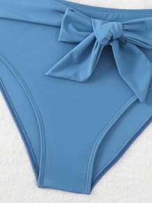 SHEIN Swim Conjunto de bikini sólido con cruce en el pecho y diseño sexy para mujeres en vacaciones