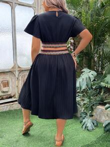 SHEIN LUNE Plus Size Women's Polka Dot Splicing Waistband Hollow Out Round Neck Short Sleeve Long Casual Vacation Dress, Summer Maxi Women Outfit - Black - View 2