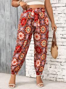SHEIN Frenchy Jogginghose mit sommerlichem Blumenmuster Große Größen für Damen, stilvoller Look für den Urlaub
