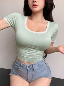 DAZY 女士夏季對比蕾絲方領短袖修身T恤 - 綠色 - 查看 8