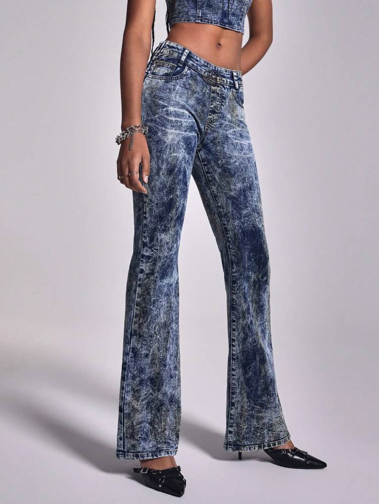 Women's Low Waist Flared Jeans With Front Pockets, Stonewashed