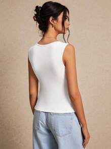 Poéselle 简约纯色女式前中系带背心、针织系带背心、短款女式上衣、白色女式上衣、白色上衣 - 白色 - 查看 3