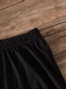 SHEIN Set aus bedrucktem T-Shirt und passender Shorts mit buntem Herz-Motiv für Kleine Mädchen