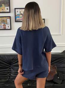 Livesso Minimalist Texture Pleated Fabric Short Sleeve Shorts Homewear Set With Wooden Button Decoration Pajama