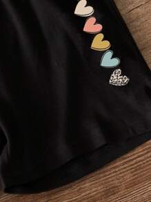 SHEIN Set aus bedrucktem T-Shirt und passender Shorts mit buntem Herz-Motiv für Kleine Mädchen