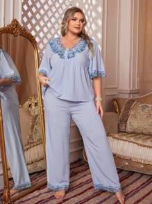 Conjunto de pijama de talla grande con media tapeta, cuello en V y encaje de contraste en la parte superior - Celeste - Ver 1