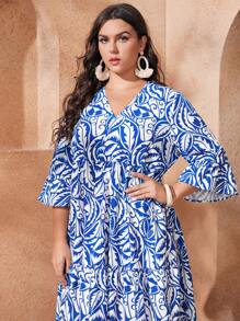 Mulvari Plus Allover Print Flounce Sleeve Smock Dress - Blue and White - View 5
