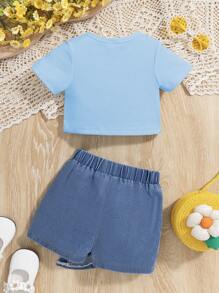 SHEIN Set de ropa de verano para bebé niña de 2 piezas, parte superior corta con cuello redondo y linda flor bordada con falda vaquera - Celeste - Ver 2