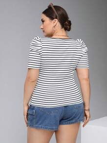 SHEIN Essnce Paquete de 3 camisetas de cuello cuadrado ajustadas de verano para mujer talla grande, ropa de verano para mujer, blusas lindas, camisetas a rayas, atuendos de verano, blusas talla grande, blusas curvilíneas
