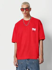 SUMWON Oversized Short Sleeve Tee With Graffiti Graphic Print - Red - View 2