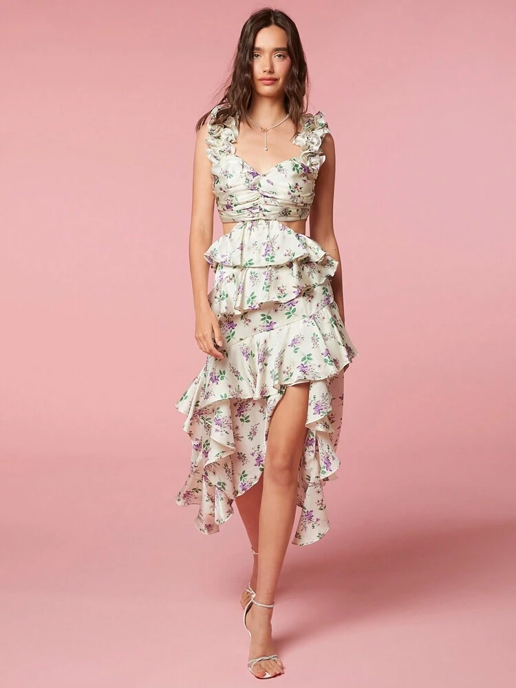 Vestido sin mangas con volantes asimétricos con corte hueco y estampado floral romántico de verano