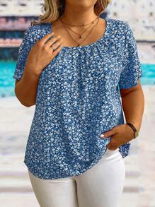 EMERY ROSE Plus Size Ditsy Floral Pleated Round Neck Short Sleeve Casual Shirt For Summer