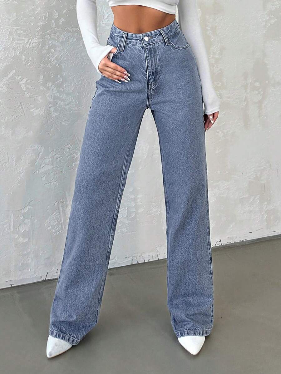EURMUSE Women's Casual Loose-fit Jeans - Light Wash - View 1